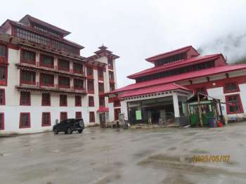 脱公路52K游客服务中心