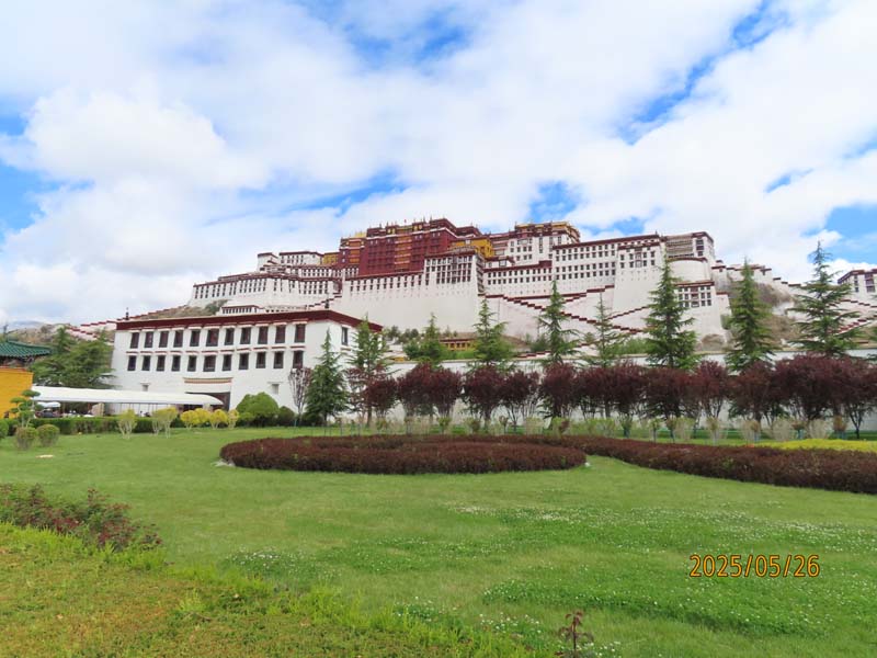 08布达拉宫广场.JPG