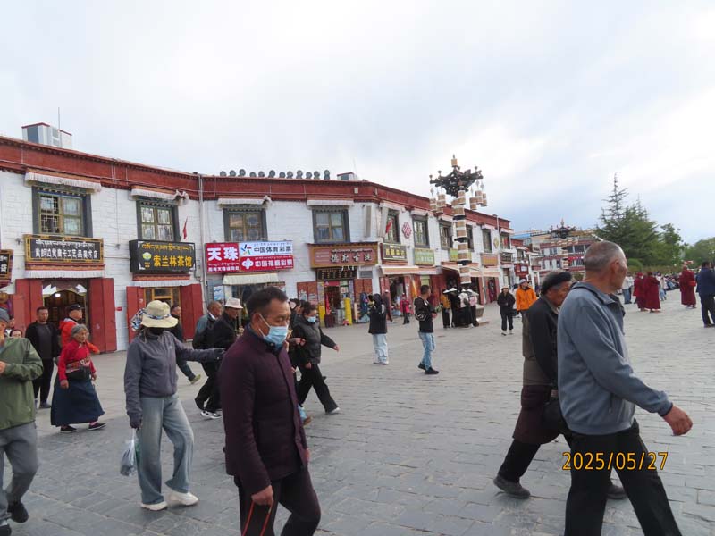 06大昭寺广场.JPG