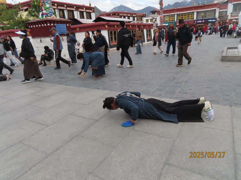 08大昭寺广场.JPG