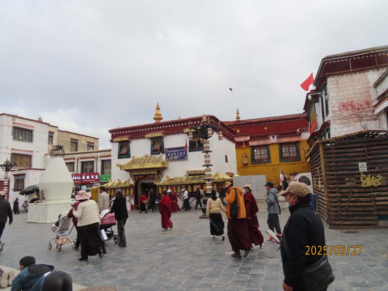 12大昭寺广场.JPG