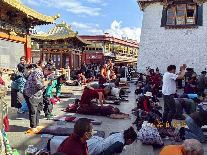 15大昭寺广场.jpg
