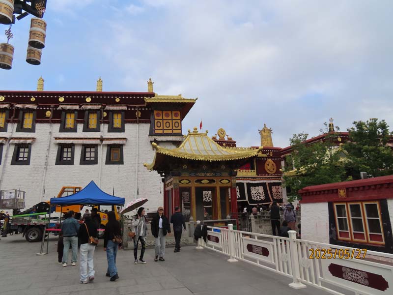09大昭寺广场.JPG