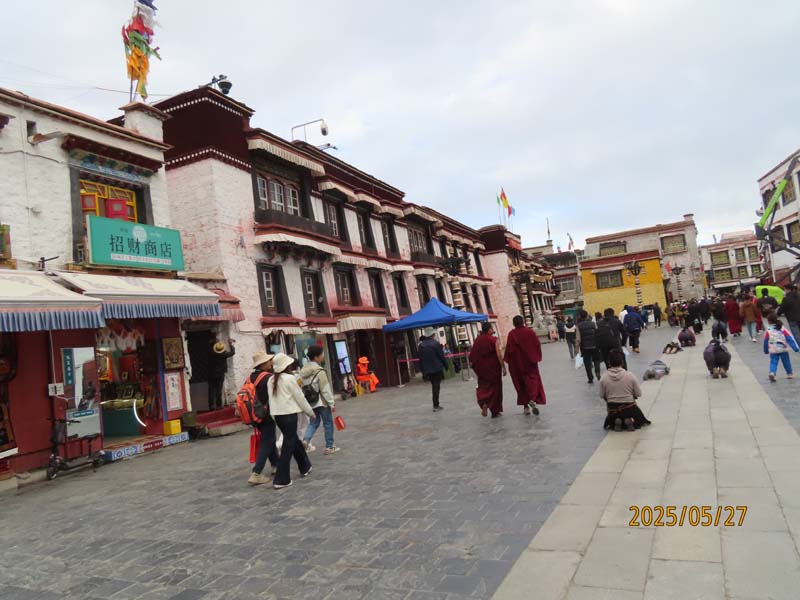 17大昭寺广场.JPG