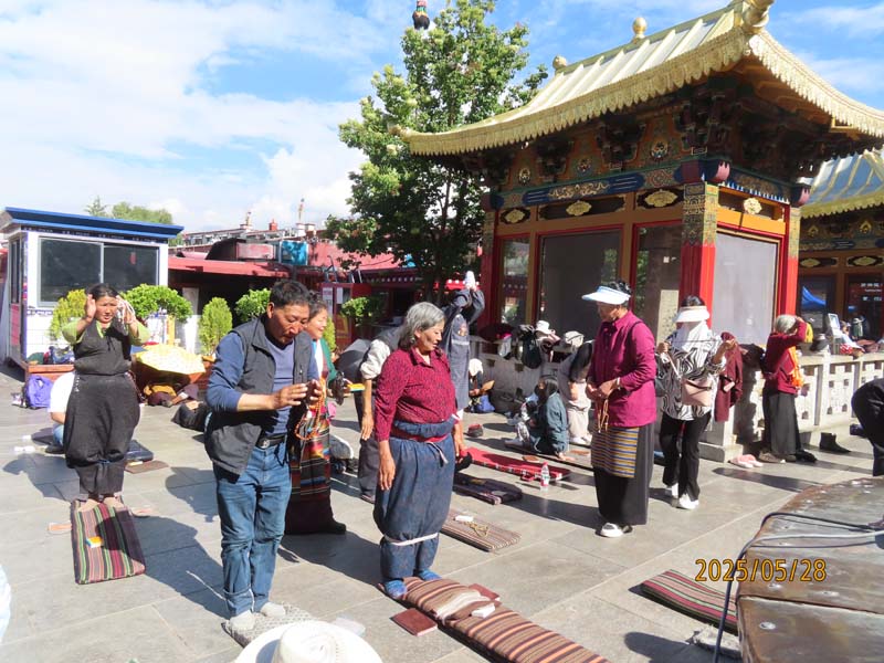 20大昭寺广场.JPG