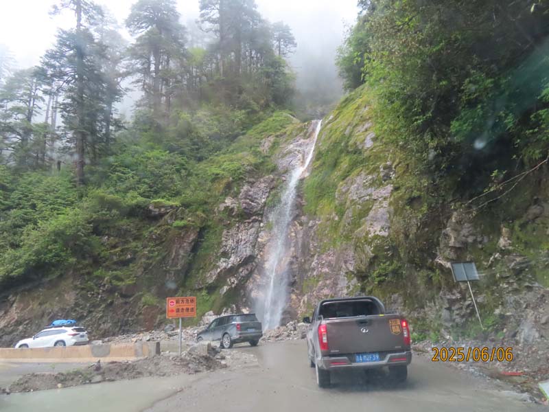 06墨脱公路.JPG