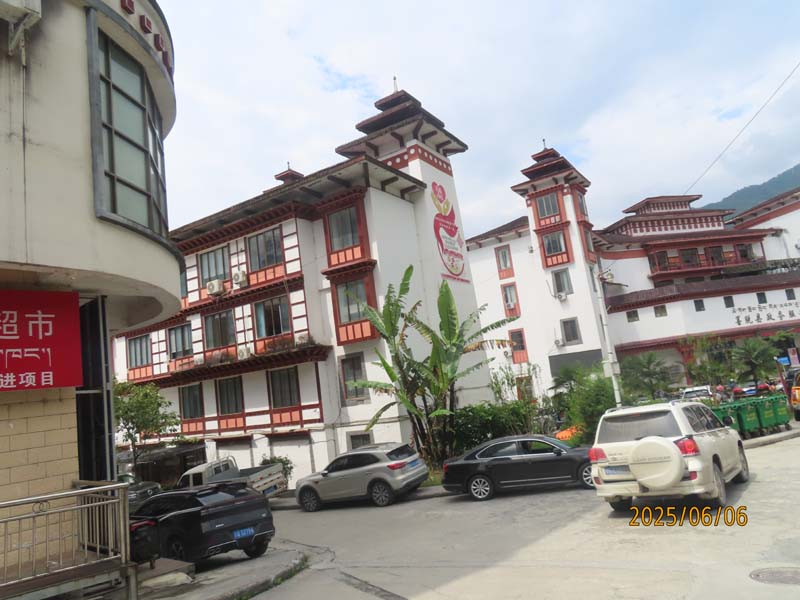 08墨脱县城.JPG